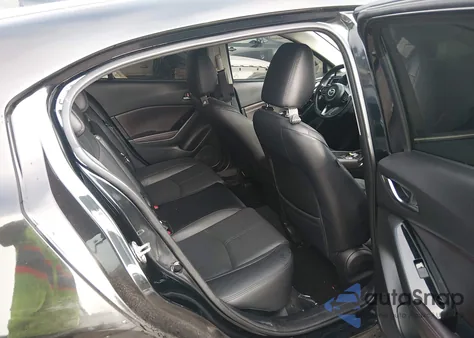 2018 Mazda Mazda3 Grand Touring z USA, uszkodzony, nr VIN 3MZBN1M35JM274861